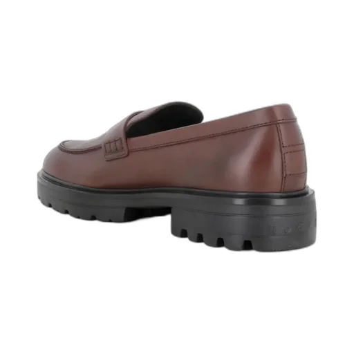 H673 Round-Toe Loafers