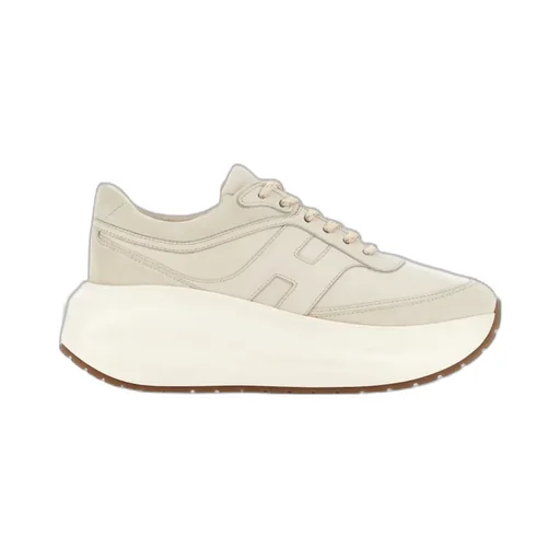 H696 Chunky Runner Sneakers