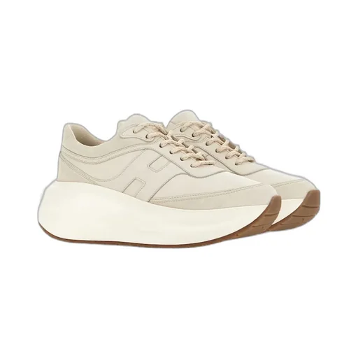H696 Chunky Runner Sneakers