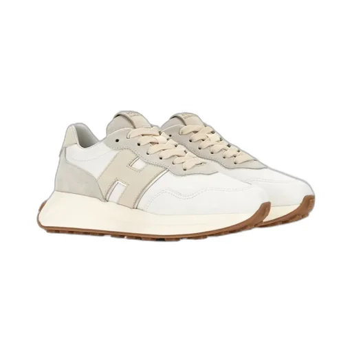 H641 Sneakers