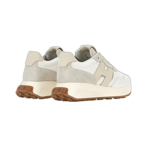 H641 Sneakers