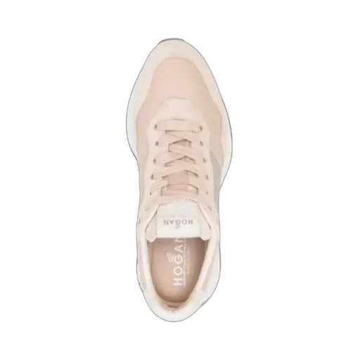H641 Sneakers