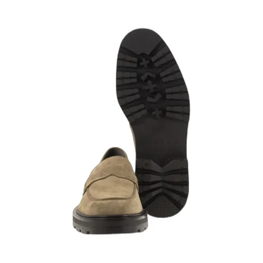 H673 Slip-On Loafers