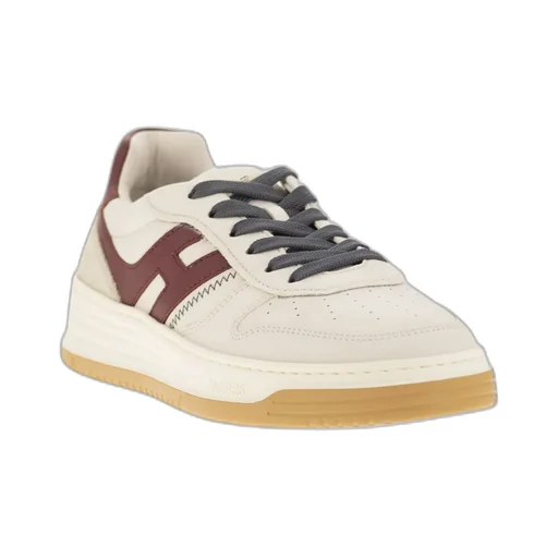 H630 Low-Top Sneakers