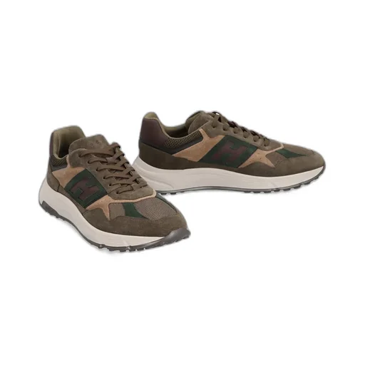 Hyperlight Lace-Up Sneakers