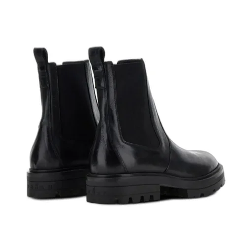 H673 Round-Toe Chelsea Boots