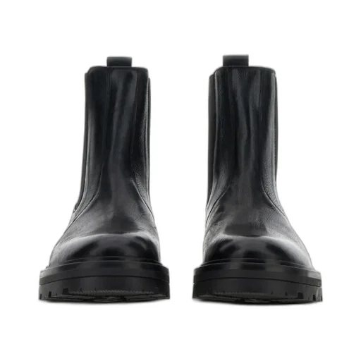 H673 Round-Toe Chelsea Boots