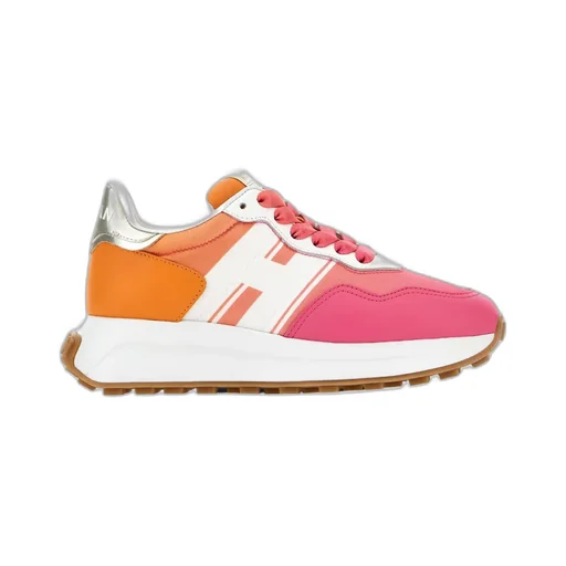 H641 Lace-Up Sneakers