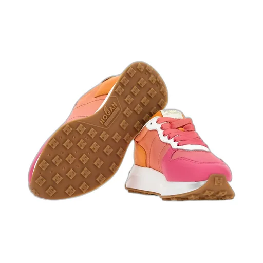 H641 Lace-Up Sneakers