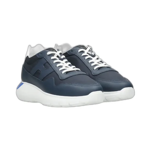 Leather Logo-Patch Low-Top Sneakers