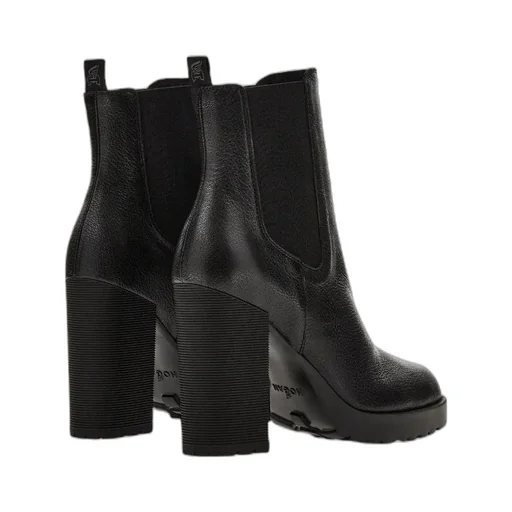 Chelsea Pointed-Toe Boots