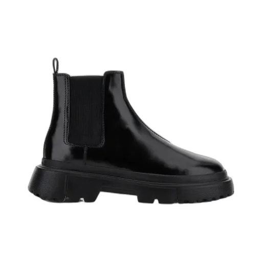Chelsea Round-Toe Leather Boots