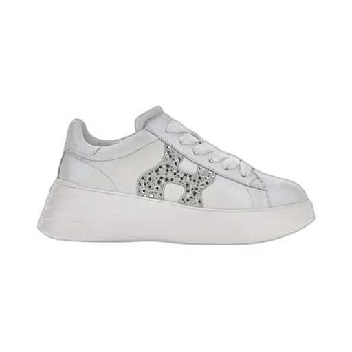 Logo Embellished Low-Top Sneakers