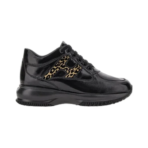 Logo Patch Low-Top Sneakers