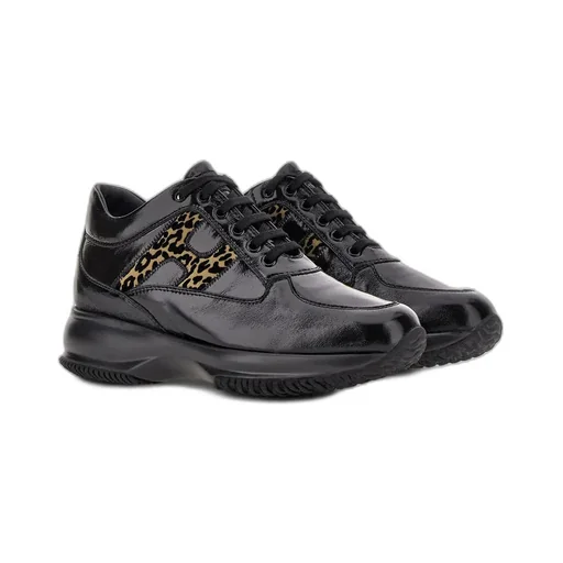 Logo Patch Low-Top Sneakers