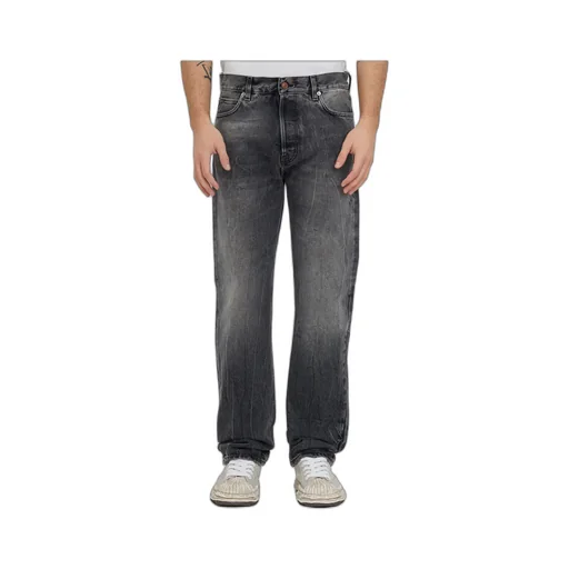 Straight Jeans