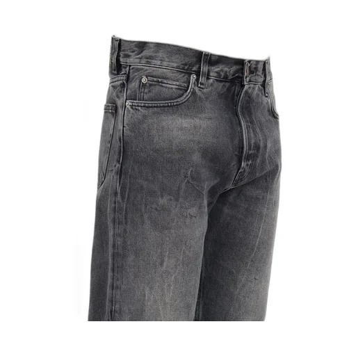 Straight Jeans