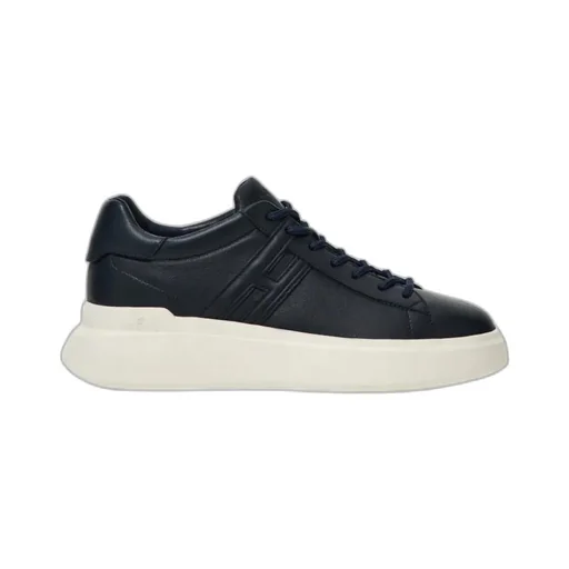 H580 Lace-Up Sneakers