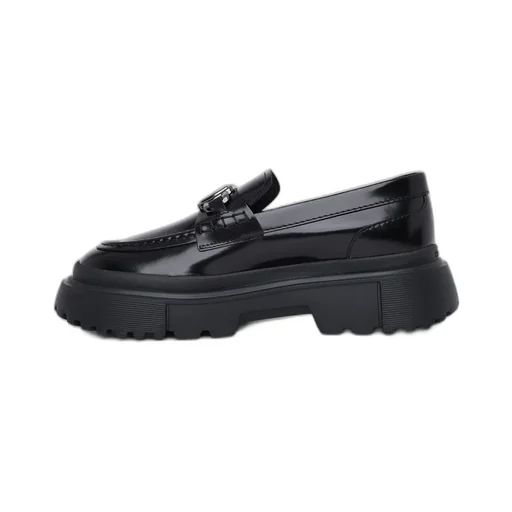Logo Plaque Round-Toe Loafers