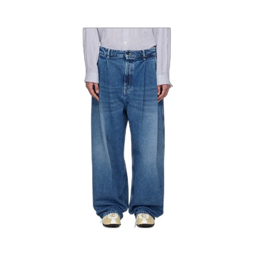 Pleated Jeans