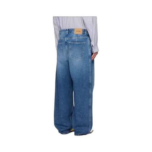 Pleated Jeans