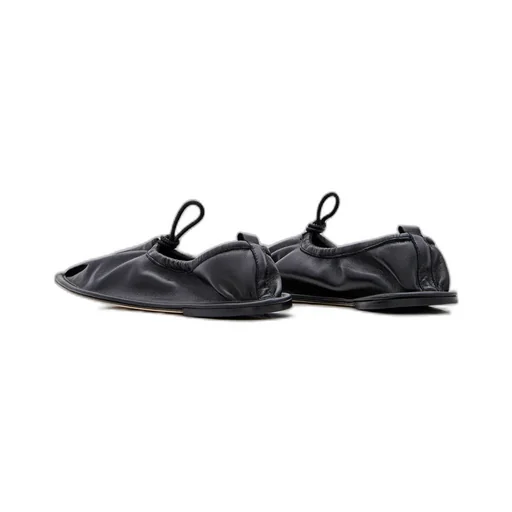 Square-Toe Flat Shoes