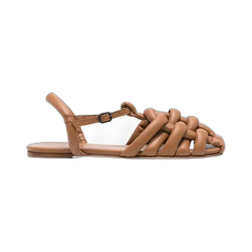 Square-Headed Flat Sandals