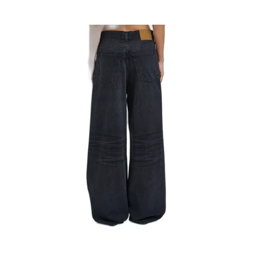 Wide-Leg Jeans