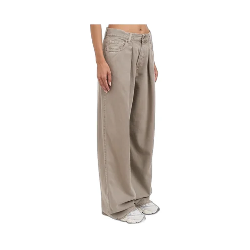 Wide-Leg Jeans