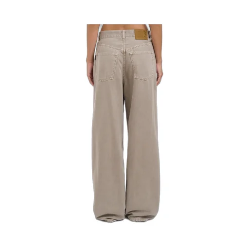 Wide-Leg Jeans