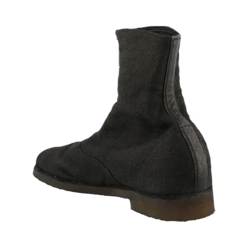 210Bp Front Zipper And Bare Boots