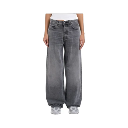 Wide-Leg Jeans