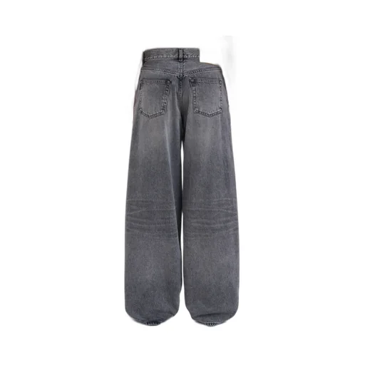 Wide-Leg Jeans