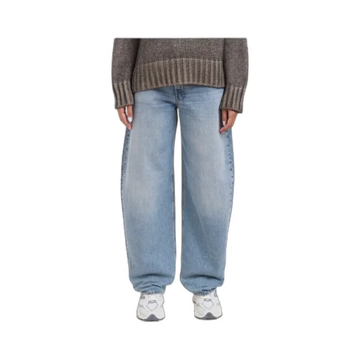 Wide-Leg Jeans