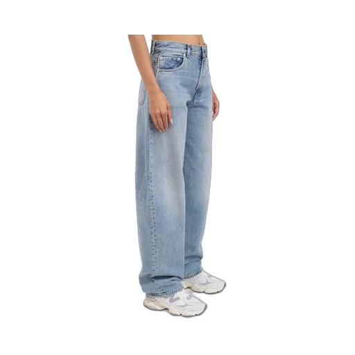 Wide-Leg Jeans