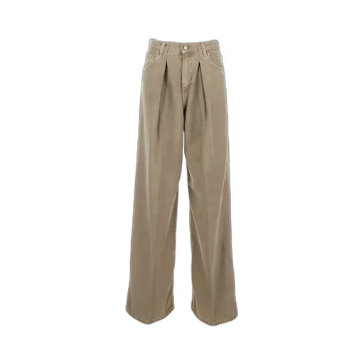 Pleated Jeans