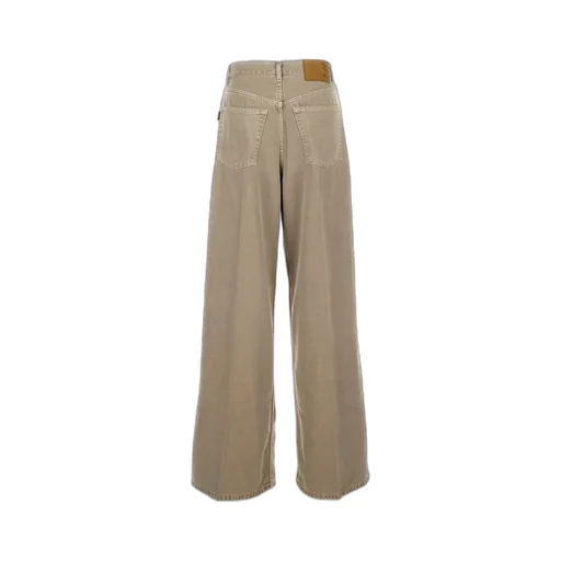 Pleated Jeans