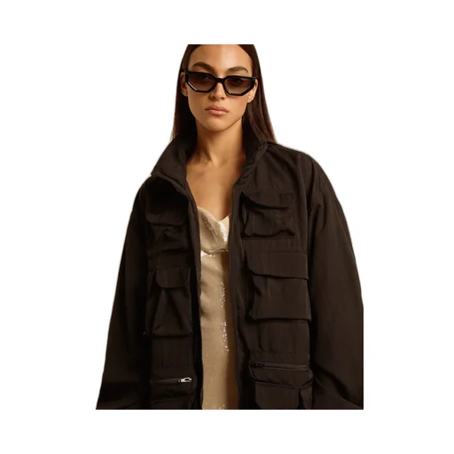 Pockets Detailed High-Neck Windbreaker