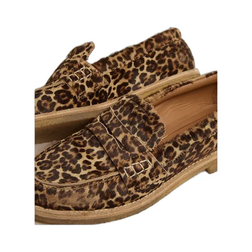 Leopard-Printed Round-Toe Loafers