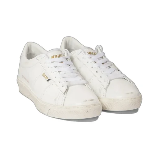 Match Star Low-Top Sneakers