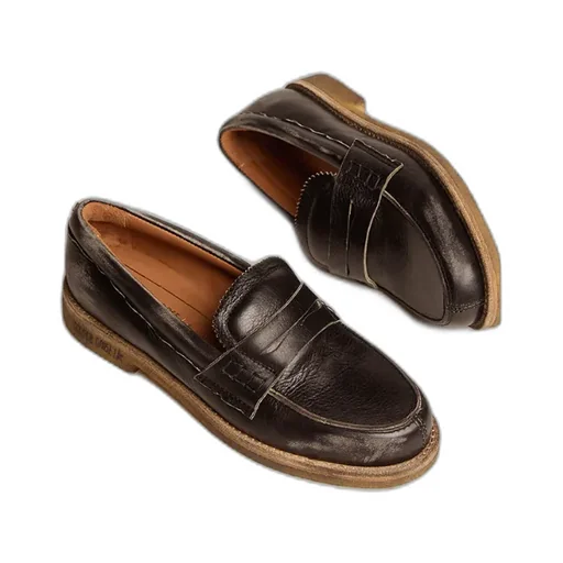 Classic Flat Moccasins
