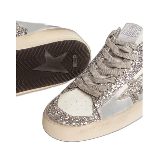 Star Patch Low-Top Sneakers