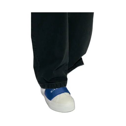 City Low-Top Sneakers