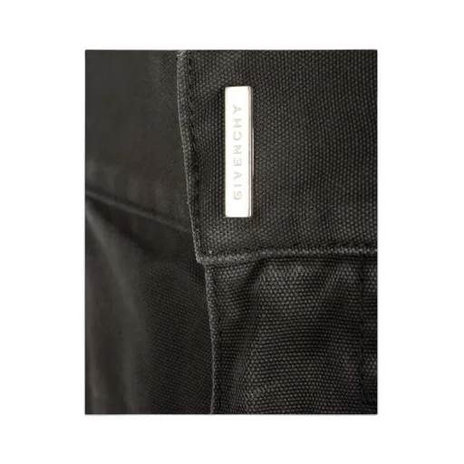 Zip Detailed Jeans