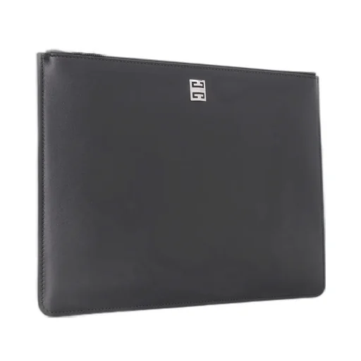 4G Medium Leather Clutch