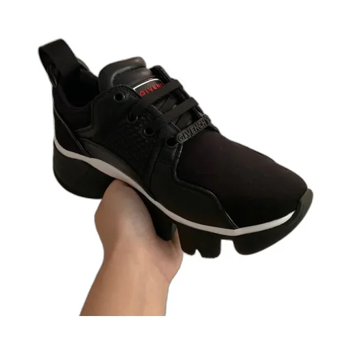 Jaw Chunky Low-Top Sneakers