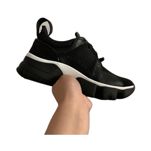 Jaw Chunky Low-Top Sneakers
