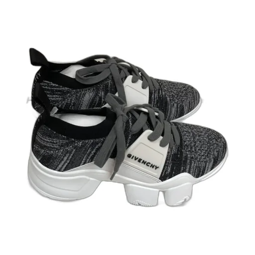 Jaw Knit Low Top Sneakers