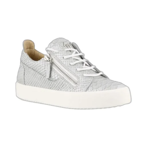 Lace-Up Low-Cut Sneakers