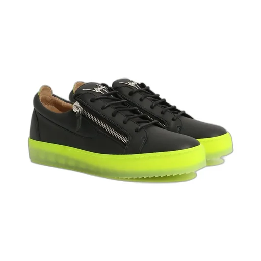 Round-Headed Sports Shoes
